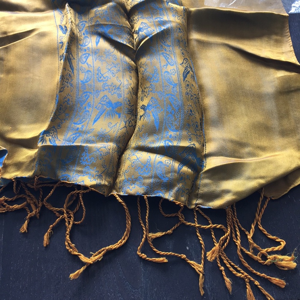 Fandori shinny silk long scarf bird paisley blue - Picture 4 of 8